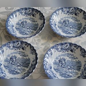 Set of 4 Johnson Brothers England 5" bowls Coaching Scene Hunting Country